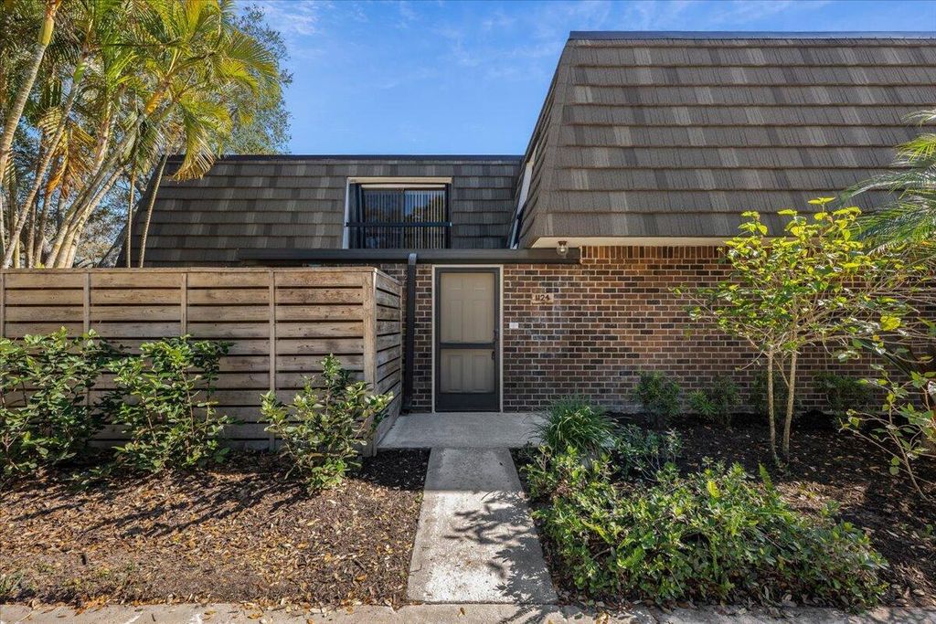 Photo of 1124 11th Terrace, Palm Beach Gardens, FL 33418 (MLS # R11167021)