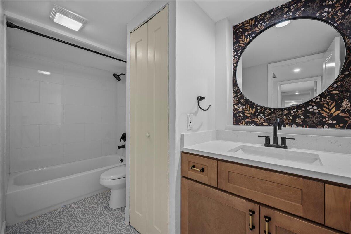 GLENWOOD TWNHS - Residential