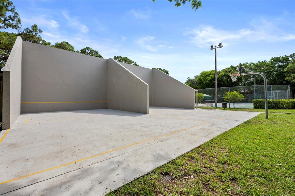 GLENWOOD TWNHS - Residential