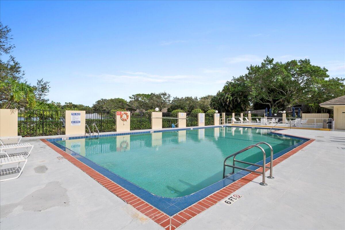 GLENWOOD TWNHS - Residential