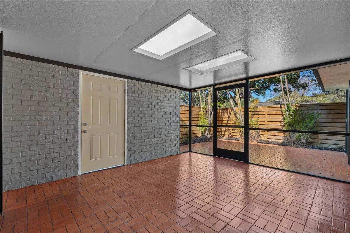 GLENWOOD TWNHS - Residential