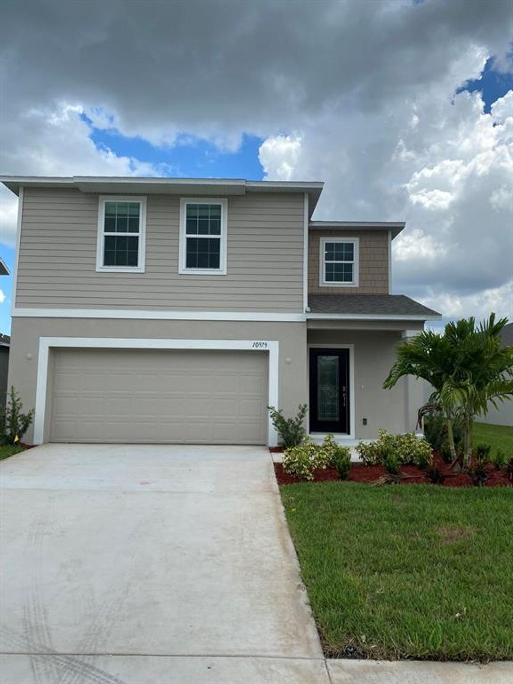 Photo of 10979 SW Vasari Way Way, Port Saint Lucie, FL 34987 (MLS # R10822040)