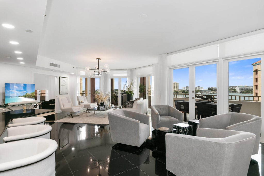 Photo of 300 SE 5th Avenue #6050, Boca Raton, FL 33432 (MLS # B26041336)