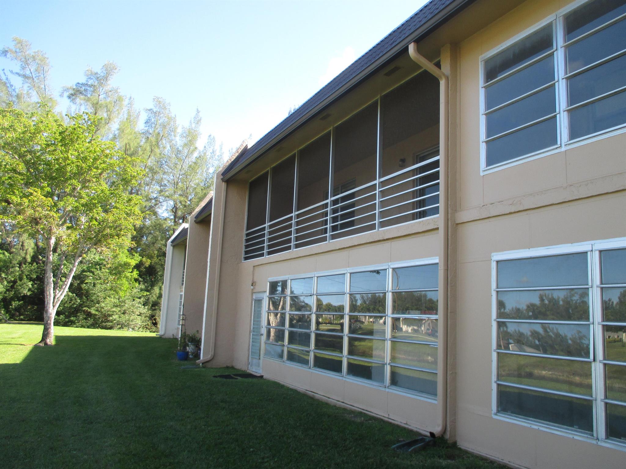 GOLDEN LAKES VILLAGE - Residential