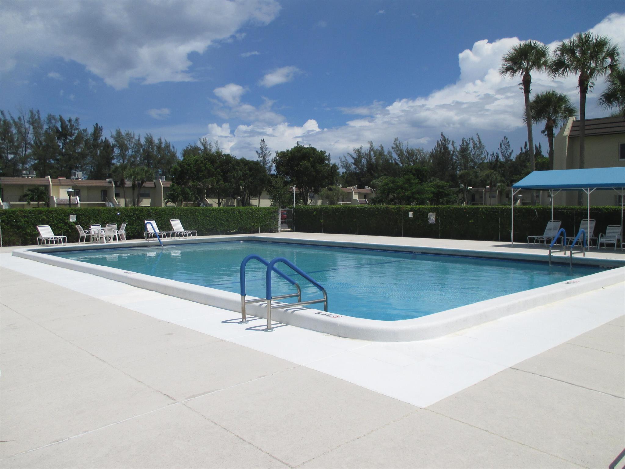 GOLDEN LAKES VILLAGE - Residential