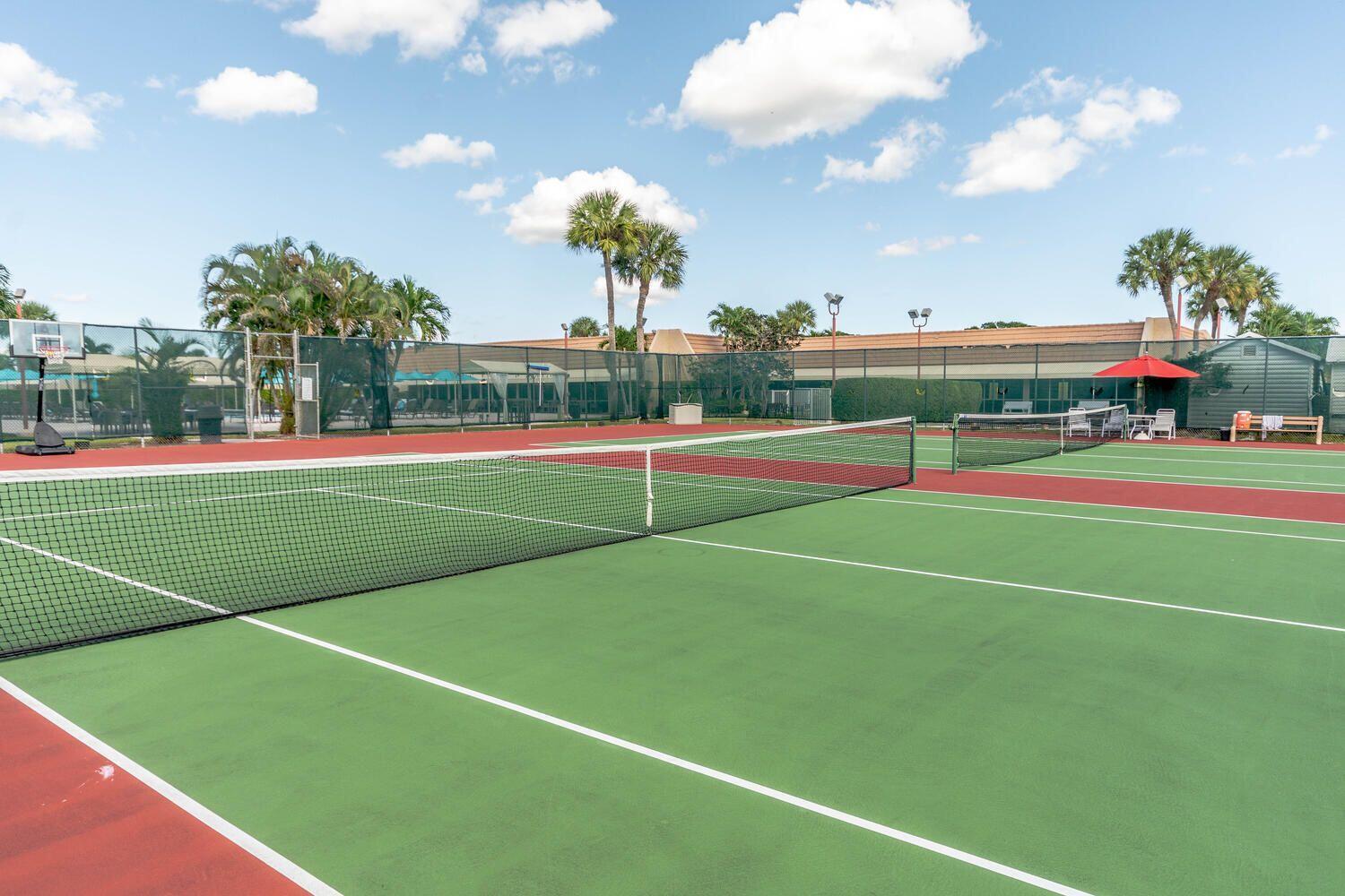 GOLDEN LAKES VILLAGE - Residential