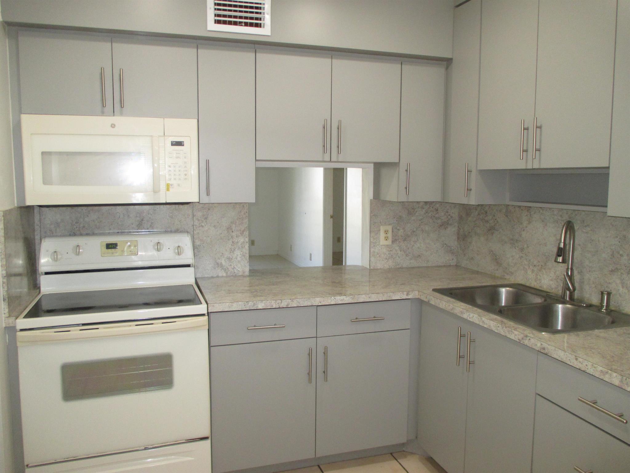 GOLDEN LAKES VILLAGE - Residential