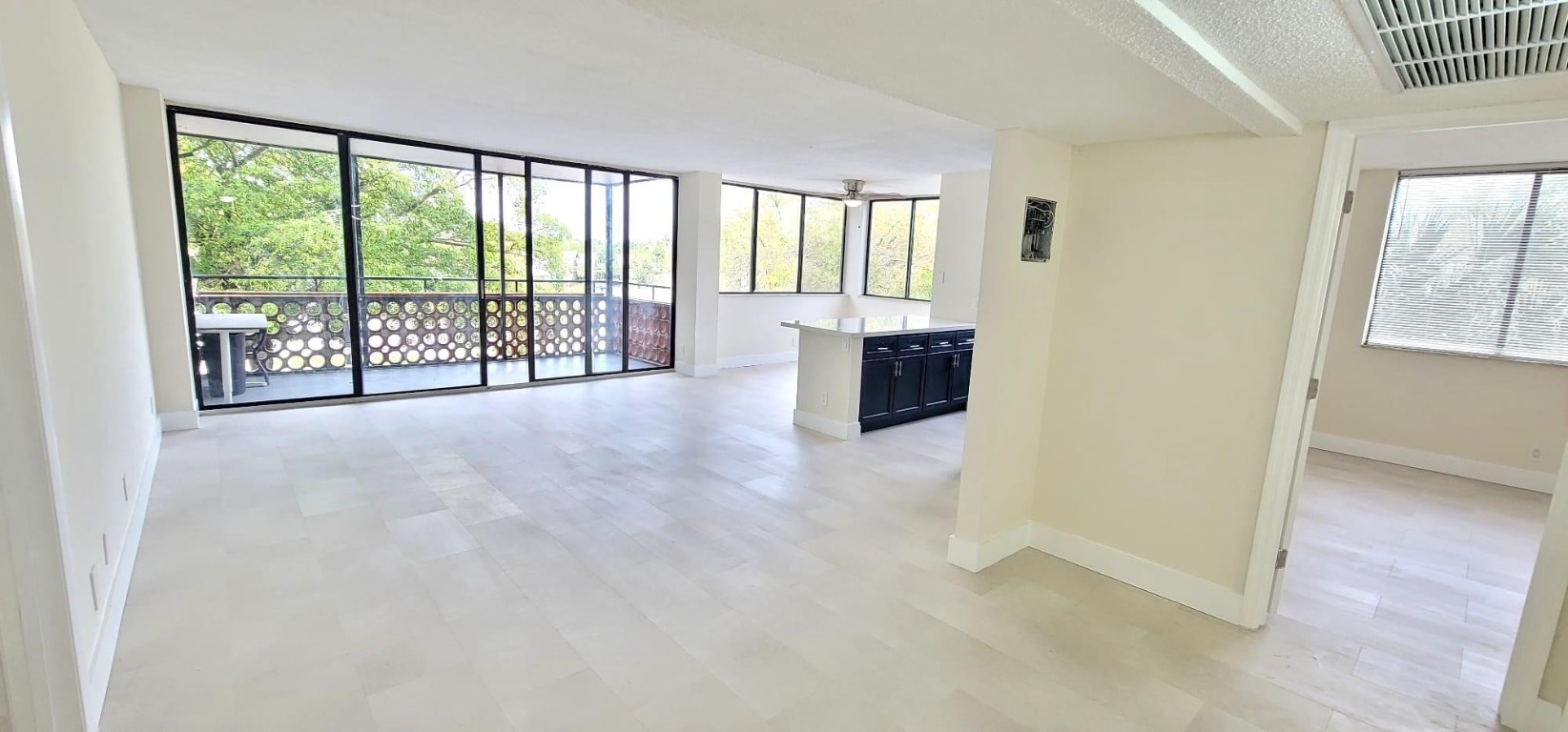 Inverrary Gardens - Residential