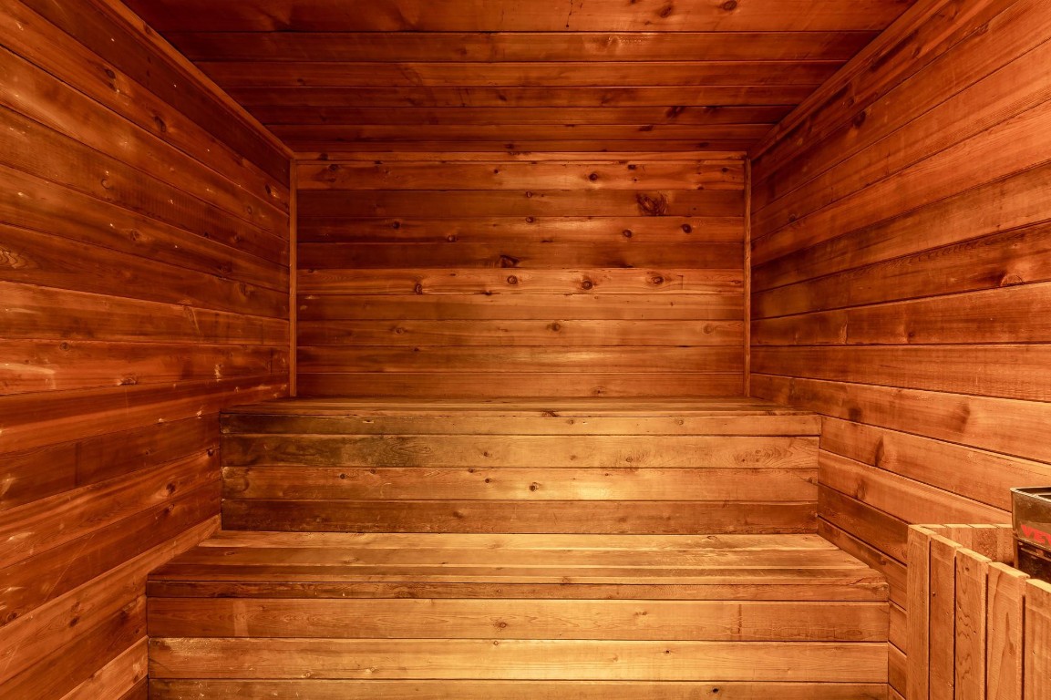 Overlook Condominium - Residential