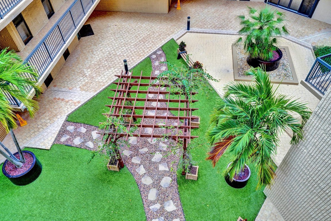 Overlook Condominium - Residential