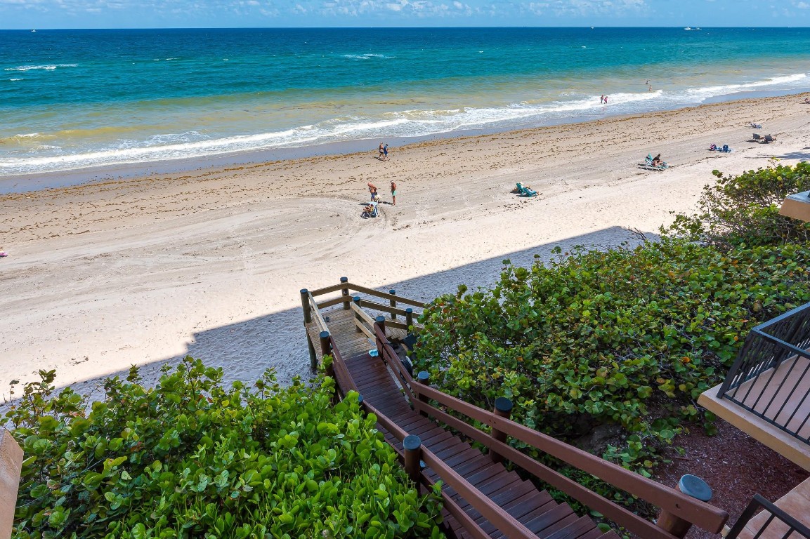 Overlook Condominium - Residential