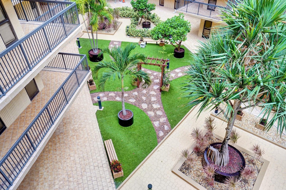 Overlook Condominium - Residential