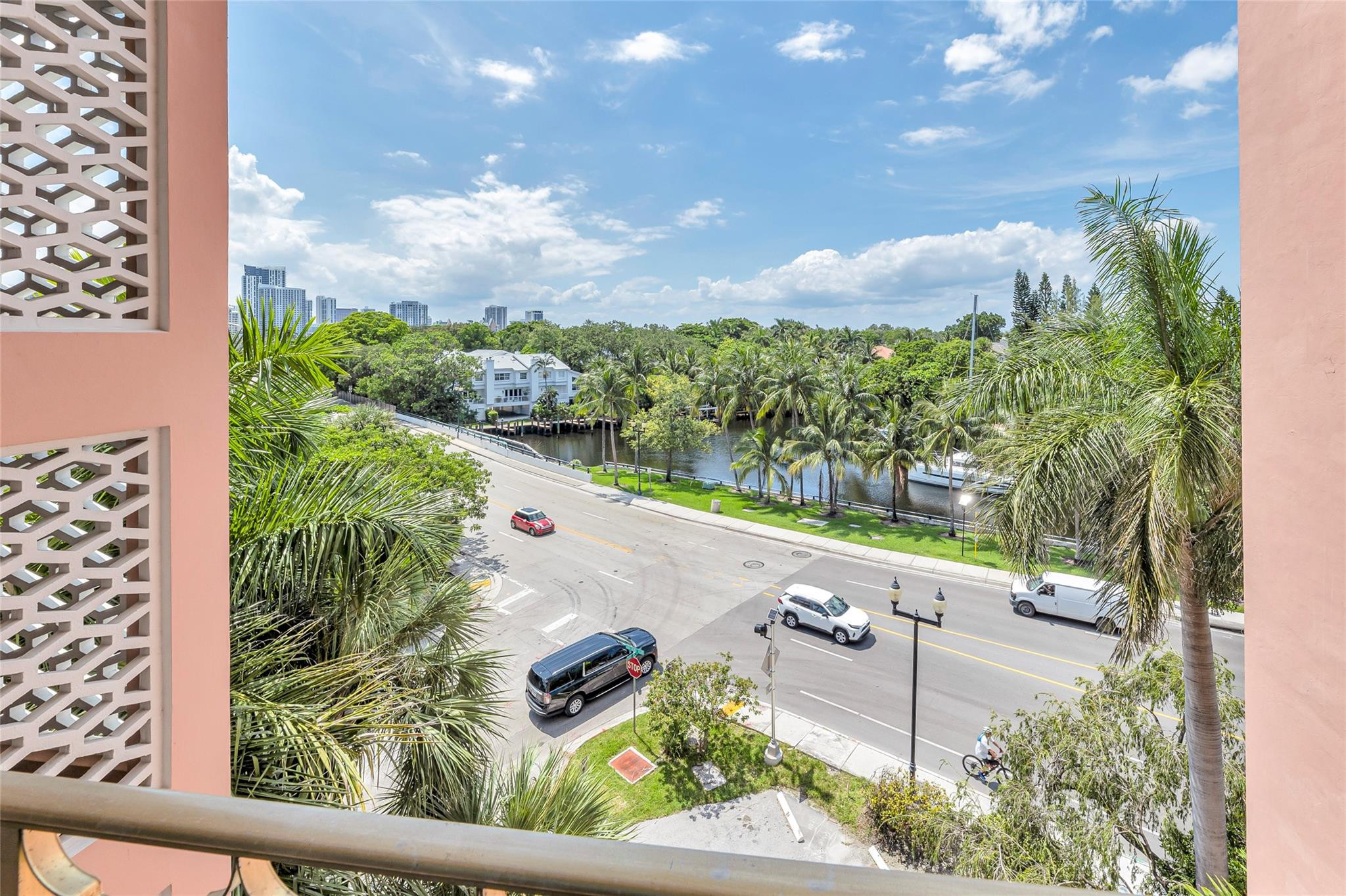 1750 Las Olas Co-op - Residential