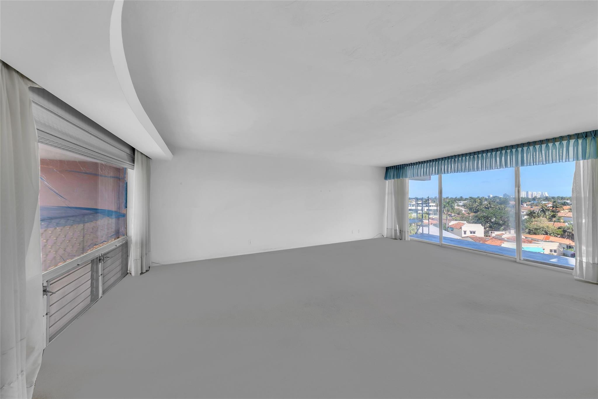 1750 Las Olas Co-op - Residential