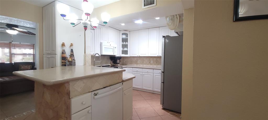 Pompano Beach, Florida 33062, United States, 1 Bedroom Bedrooms, ,2 BathroomsBathrooms,Residential,Active,222285