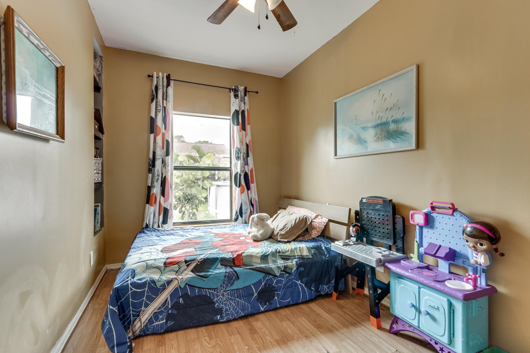 LAKEVIEW HEIGHTS ADD 4 - Residential