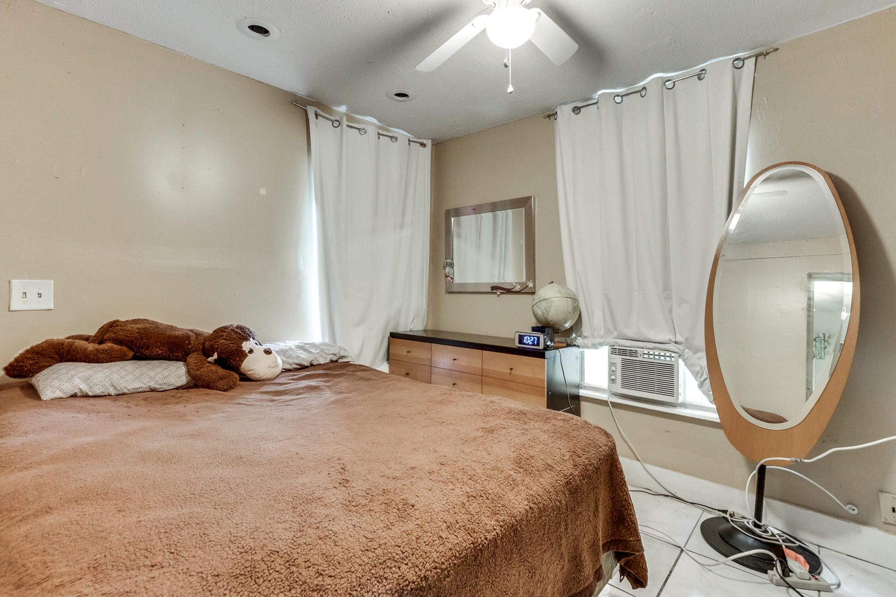 LAKEVIEW HEIGHTS ADD 4 - Residential