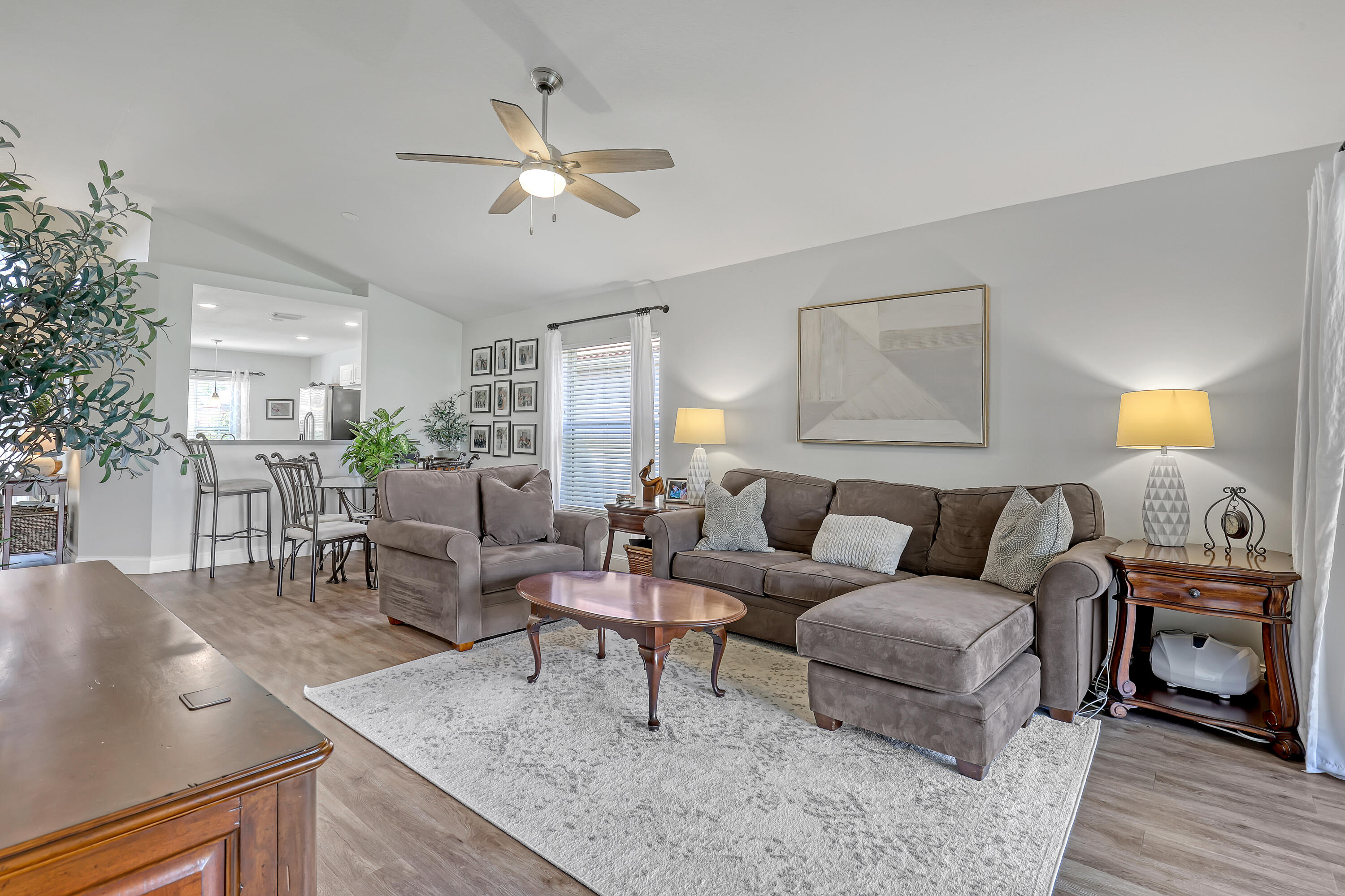 WOODBINE PAR E - Residential