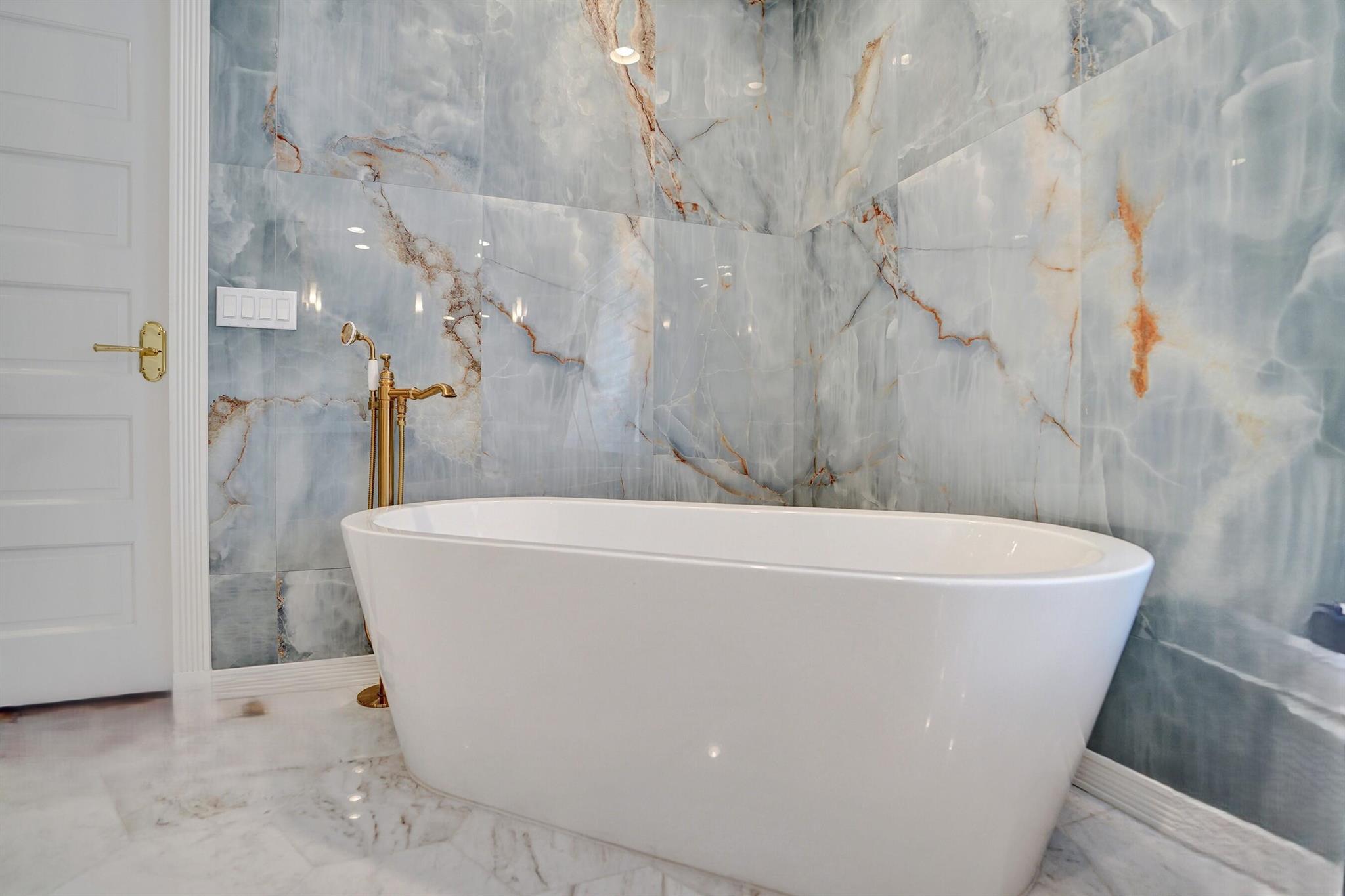 BOCA MARINA - Residential