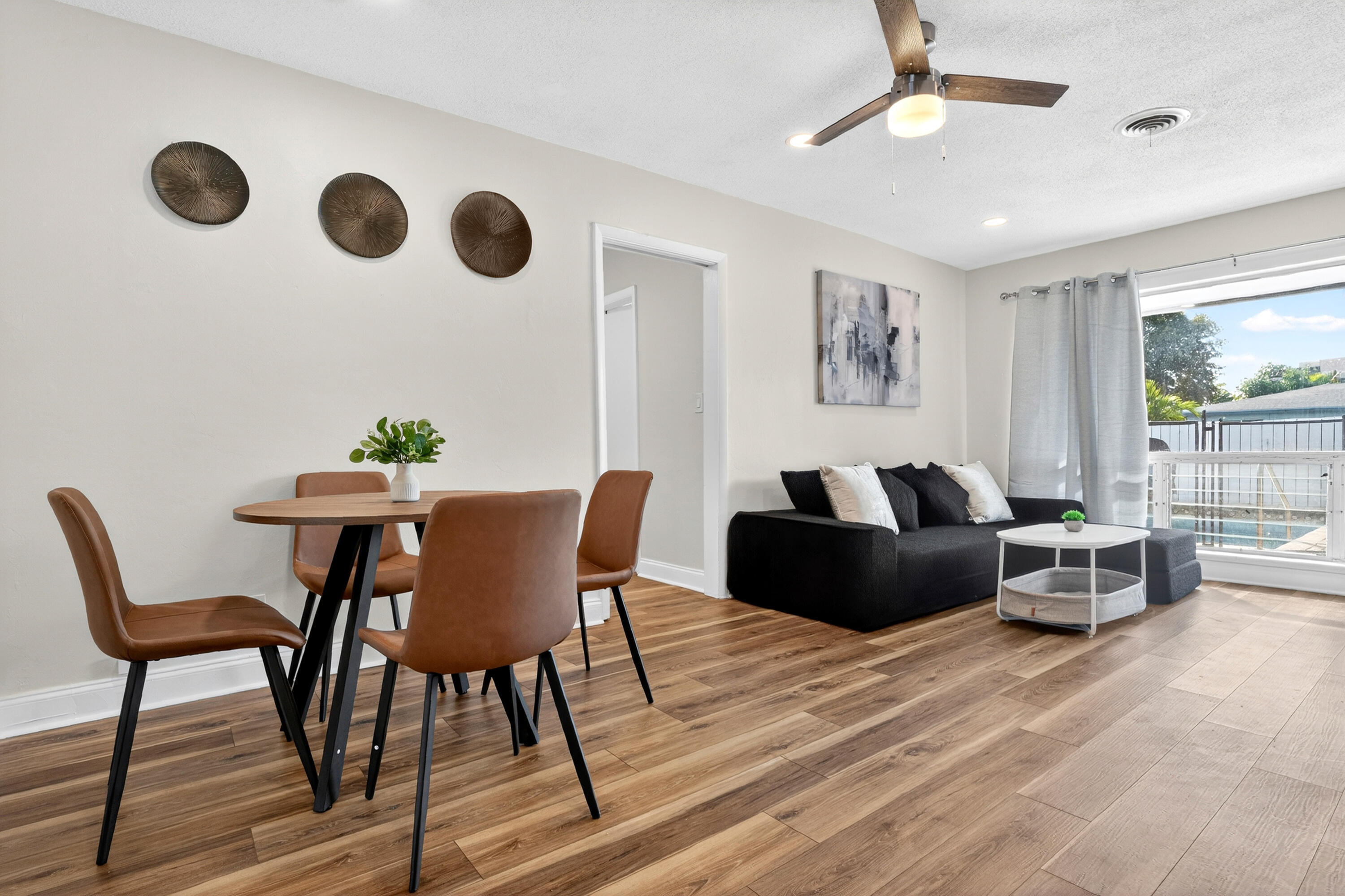 CORAL RIDGE ISLES - Residential Lease