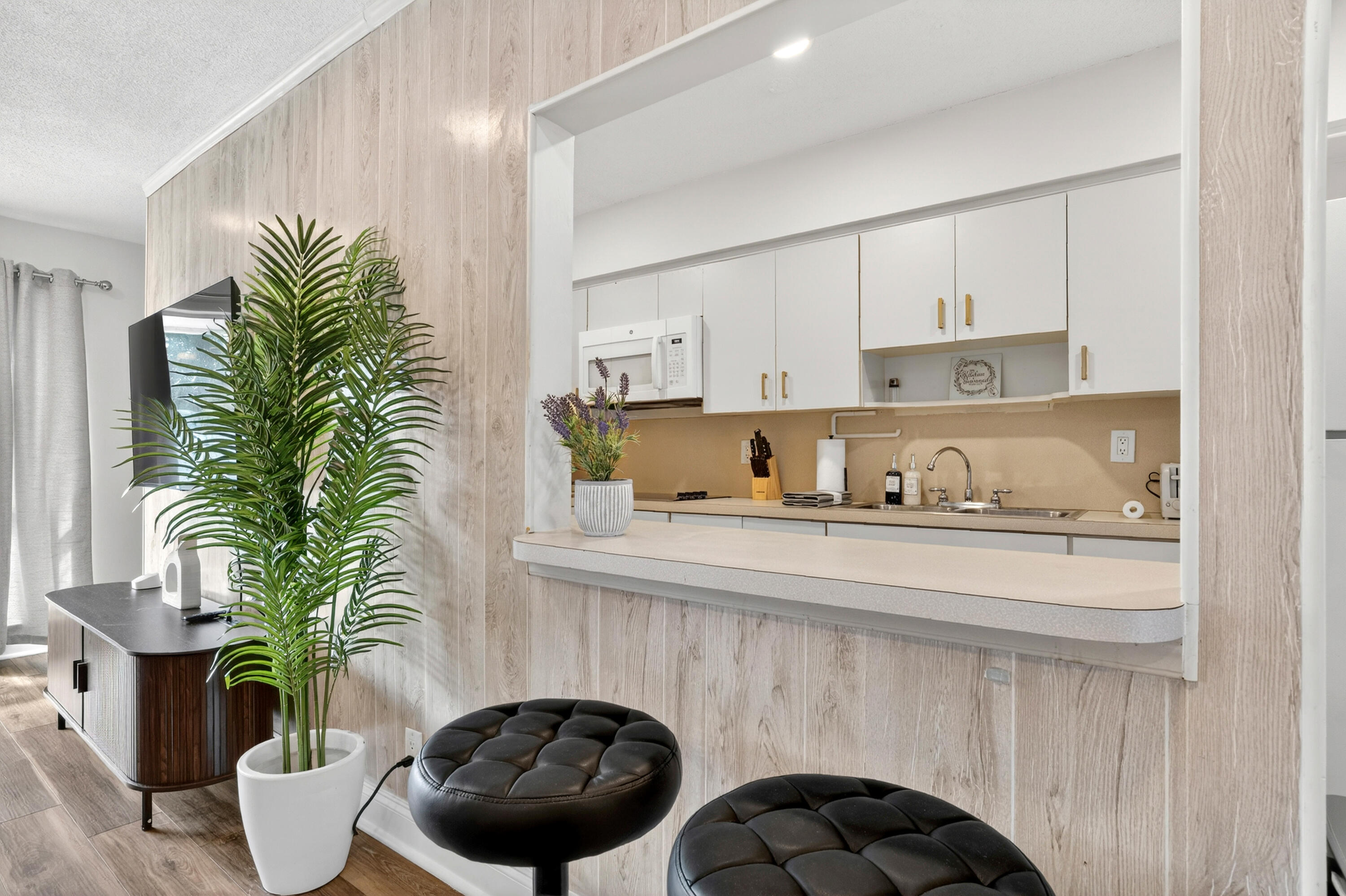 CORAL RIDGE ISLES - Residential Lease