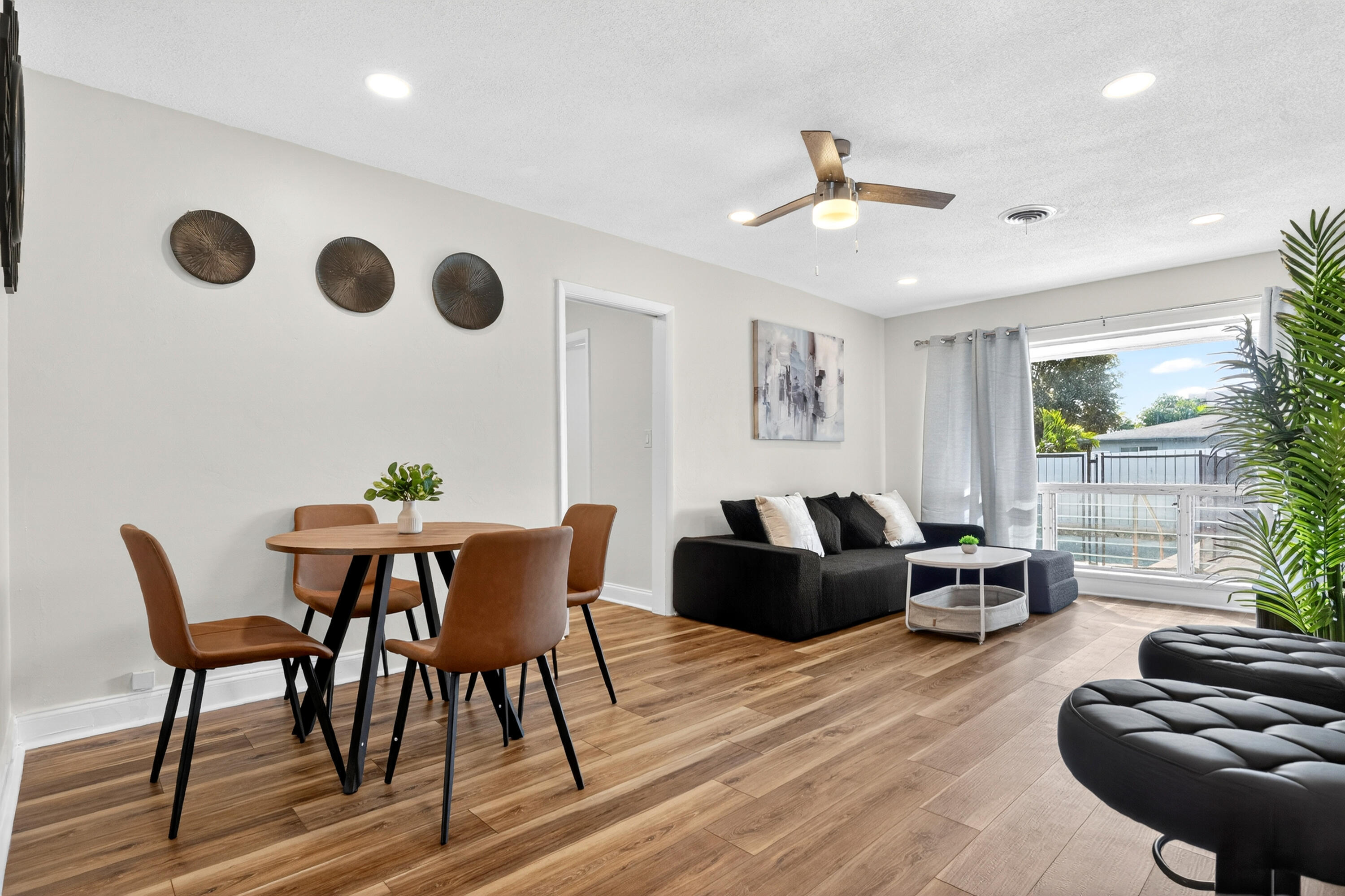 CORAL RIDGE ISLES - Residential Lease