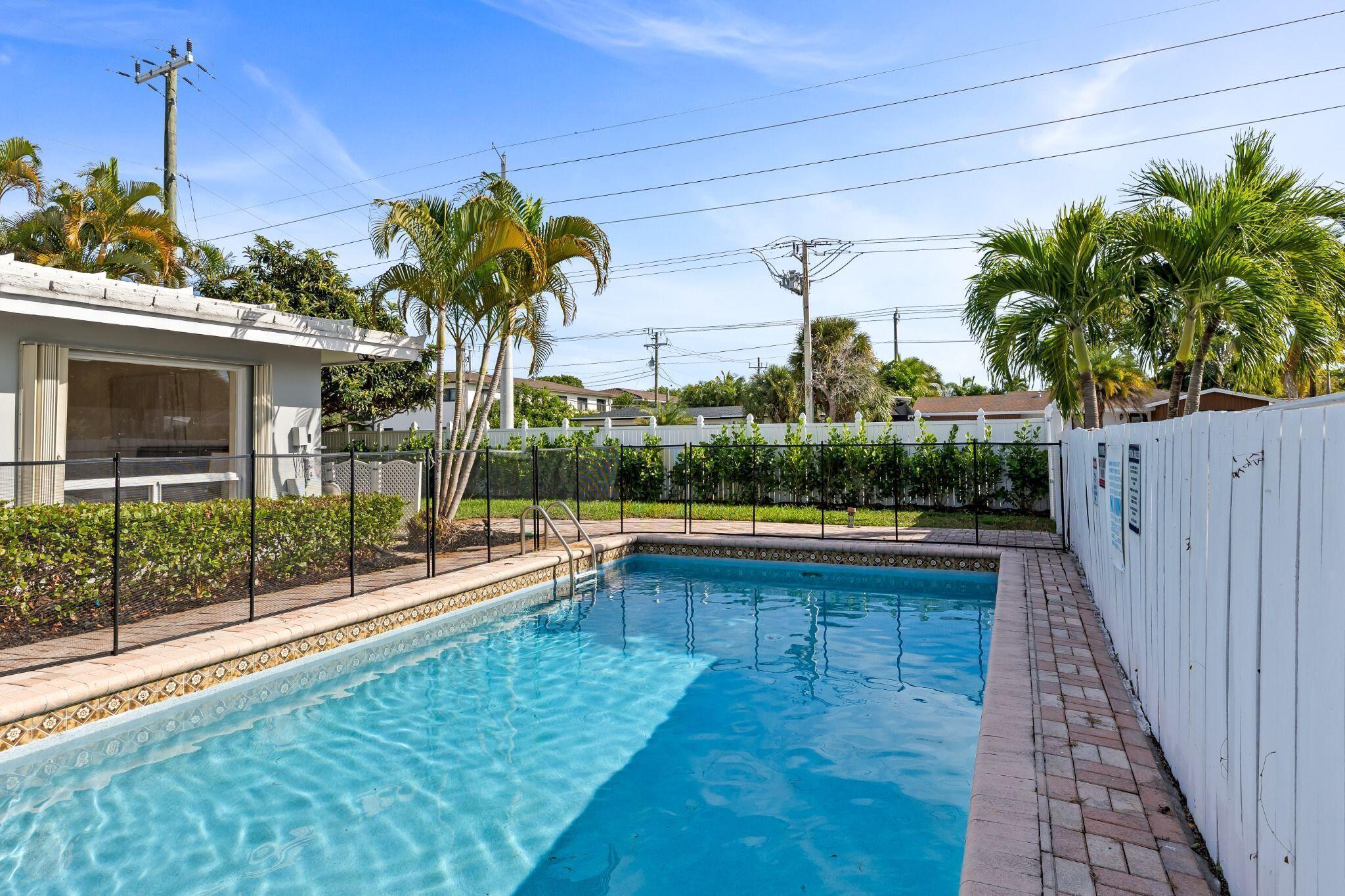 CORAL RIDGE ISLES - Residential Lease