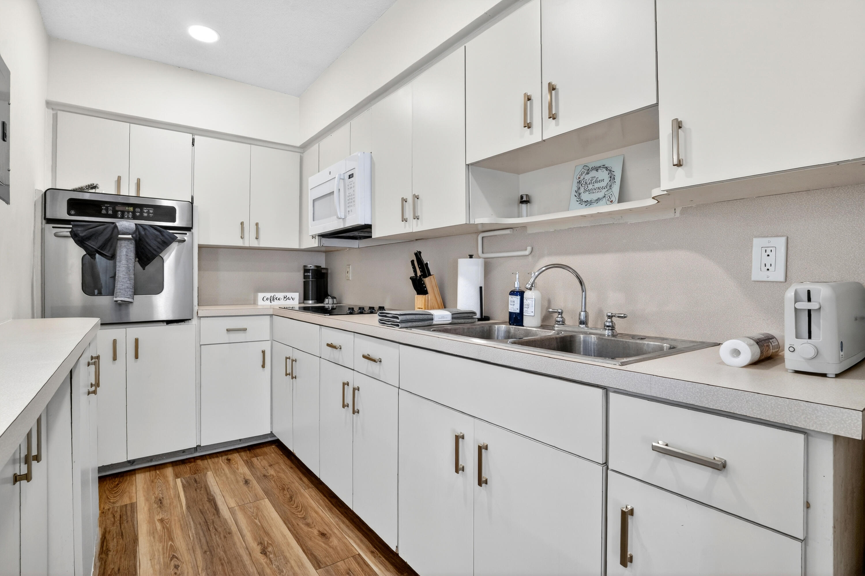 CORAL RIDGE ISLES - Residential Lease