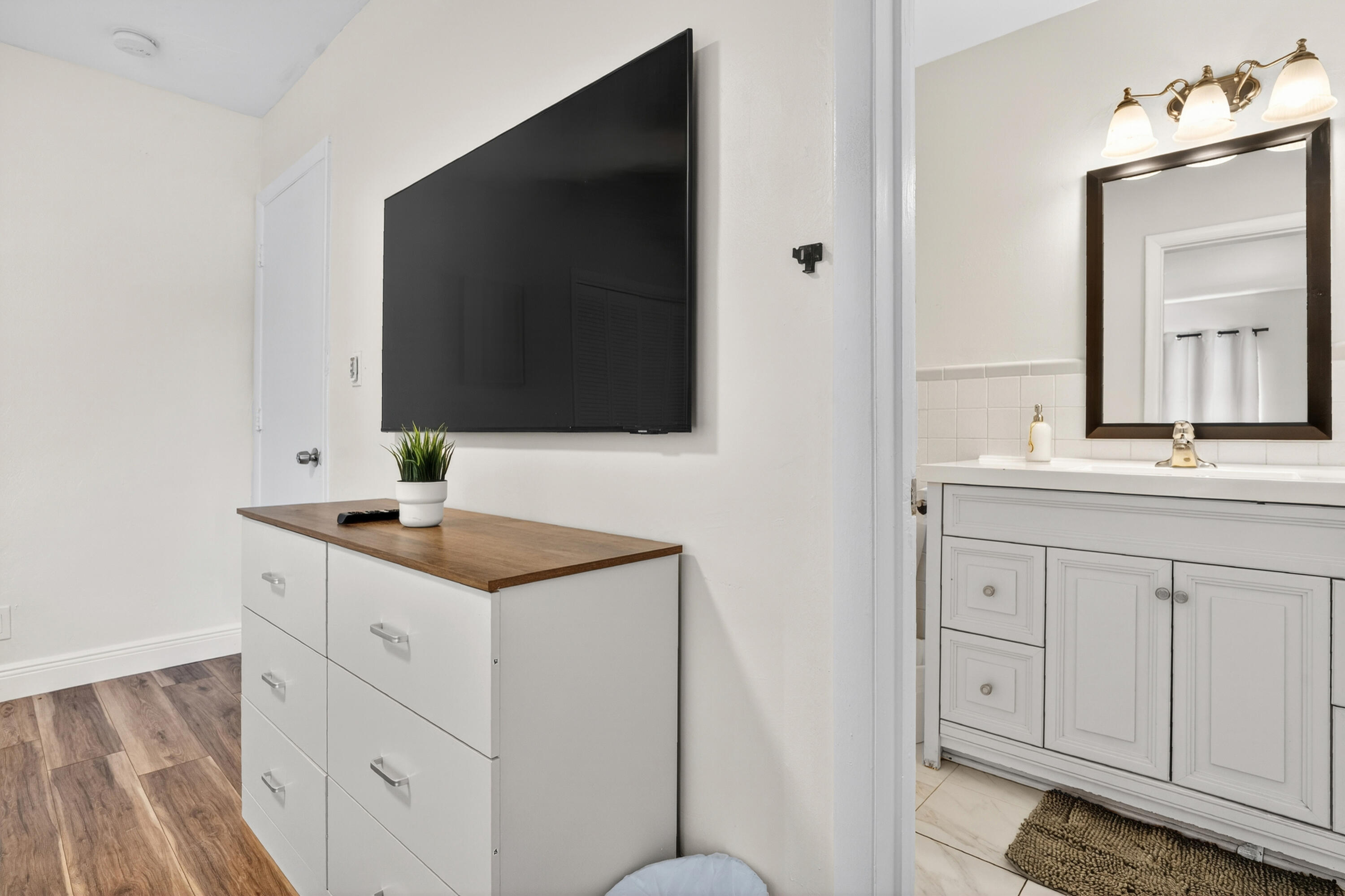 CORAL RIDGE ISLES - Residential Lease