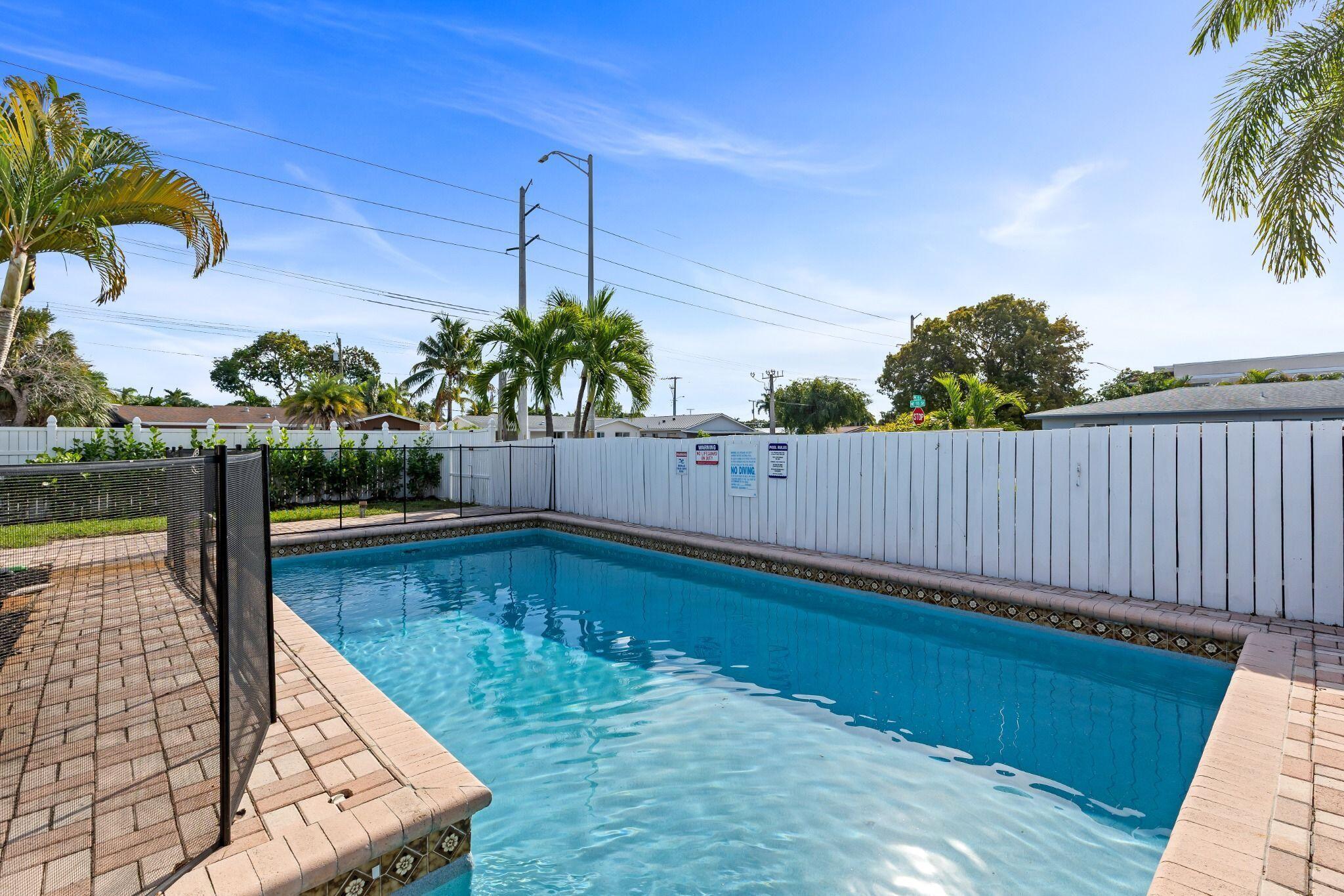 CORAL RIDGE ISLES - Residential Lease