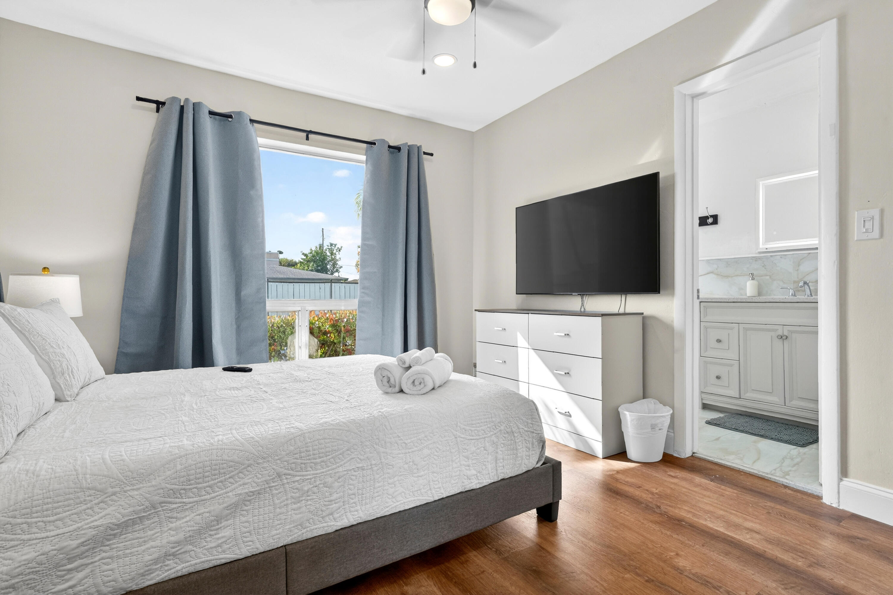 CORAL RIDGE ISLES - Residential Lease