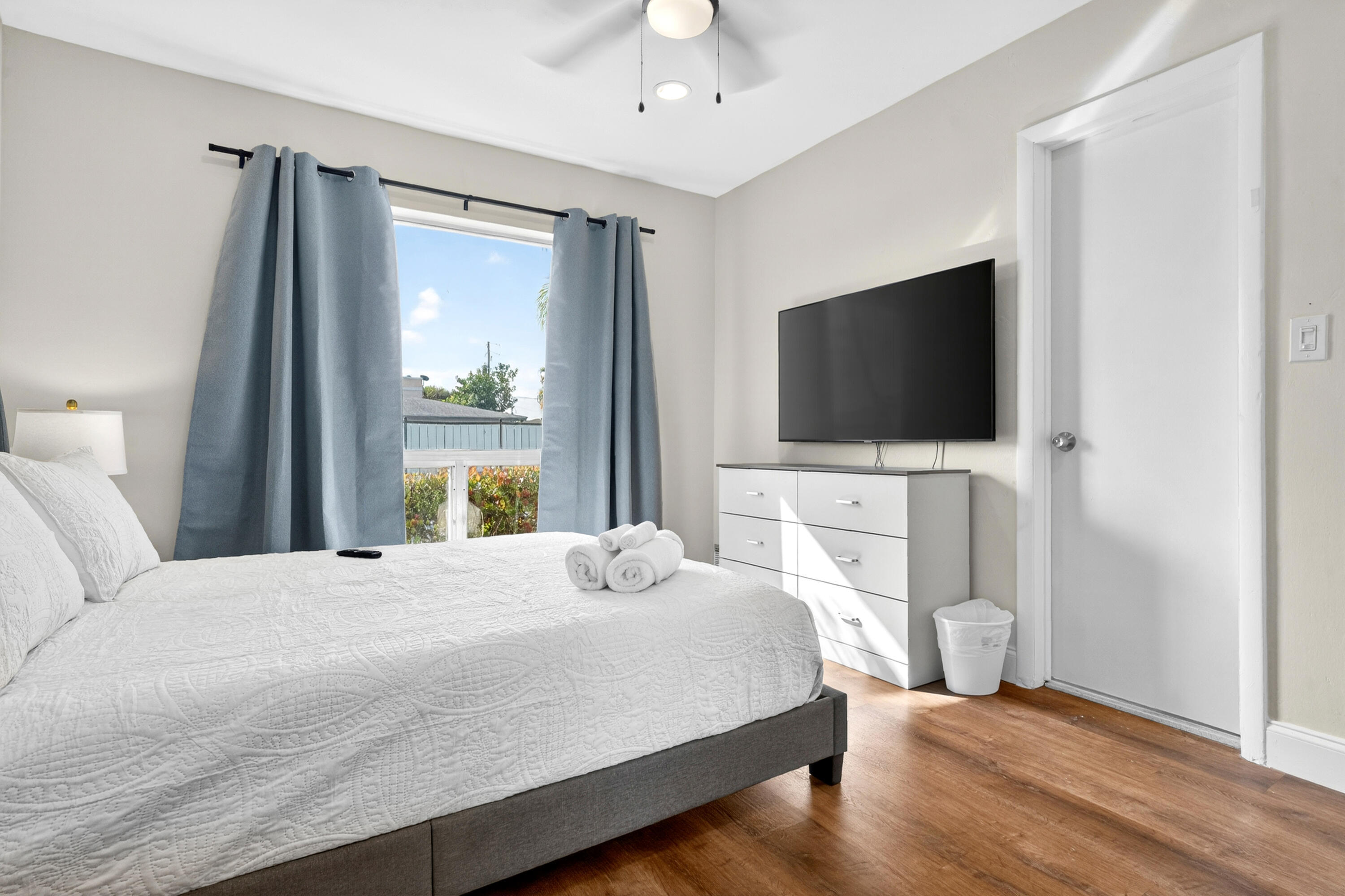 CORAL RIDGE ISLES - Residential Lease