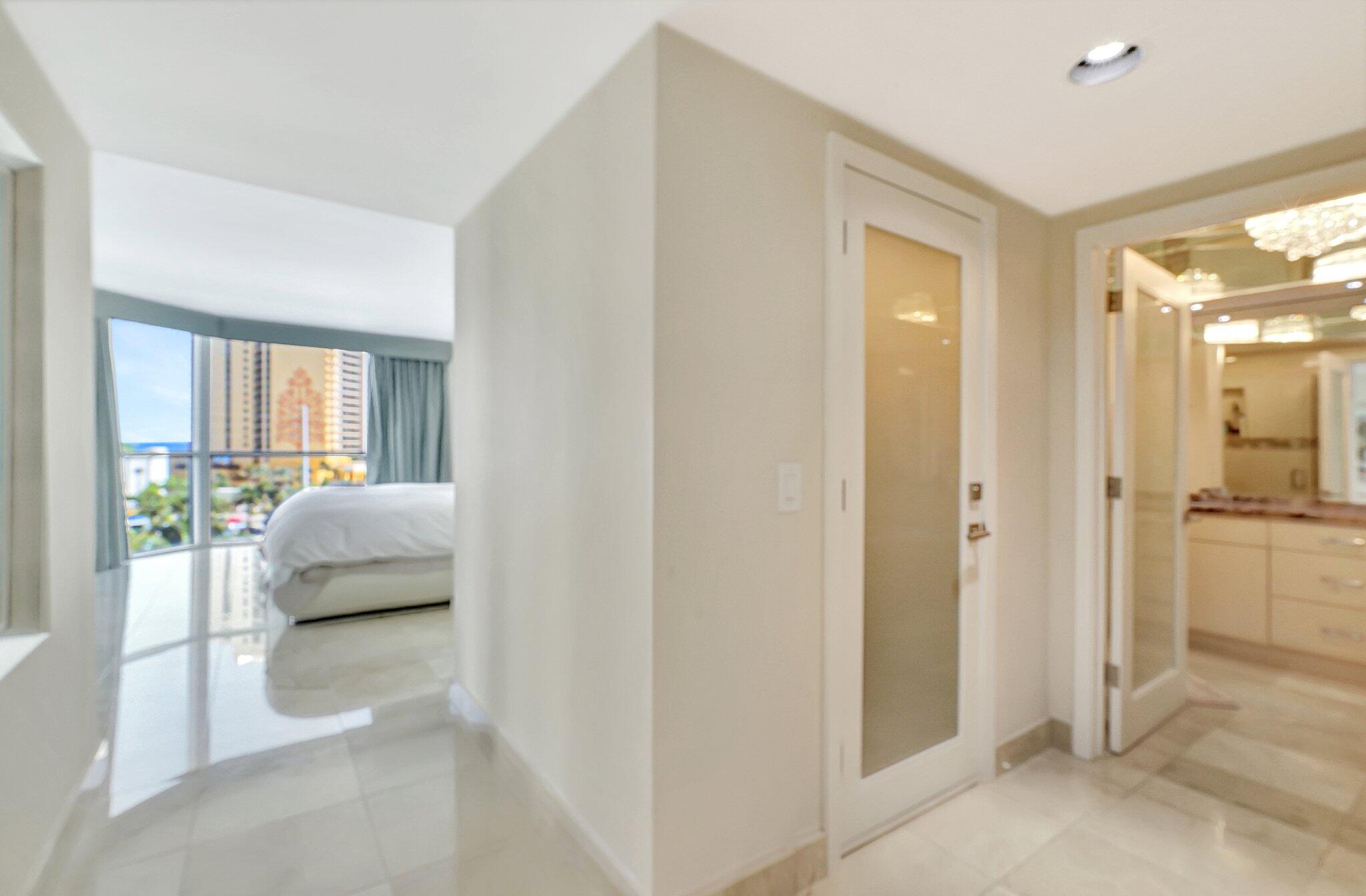 OCEANIA IV CONDO - Residential