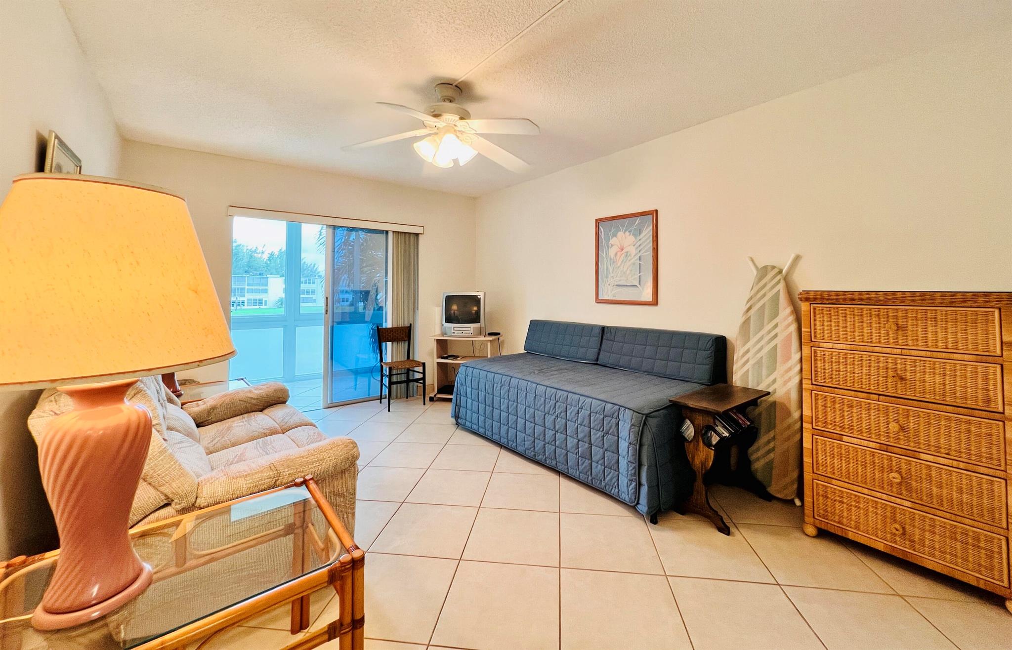 CENTURY VILLAGE - WELLING - Residential