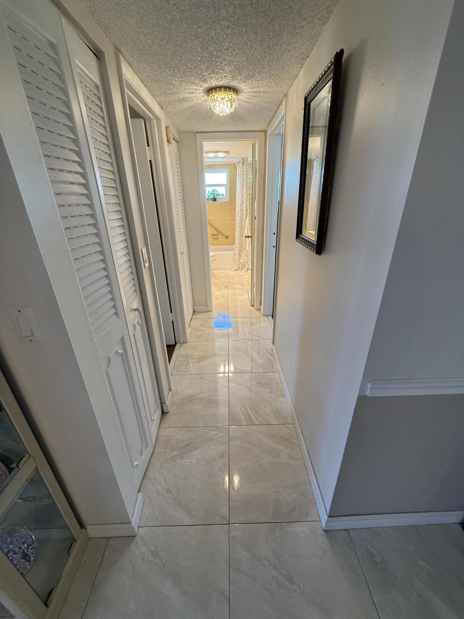 MEADOWBROOK LAKES CONDO - Residential