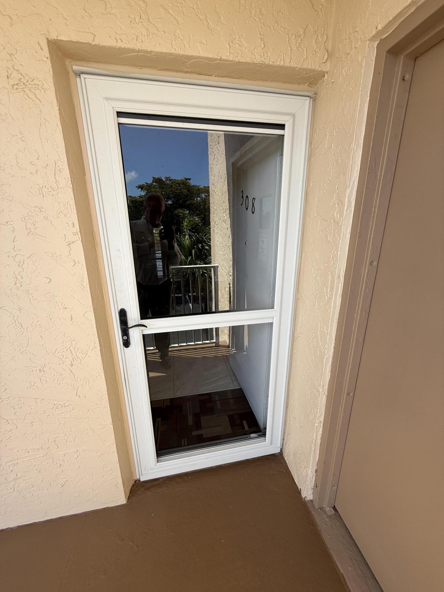 MEADOWBROOK LAKES CONDO - Residential