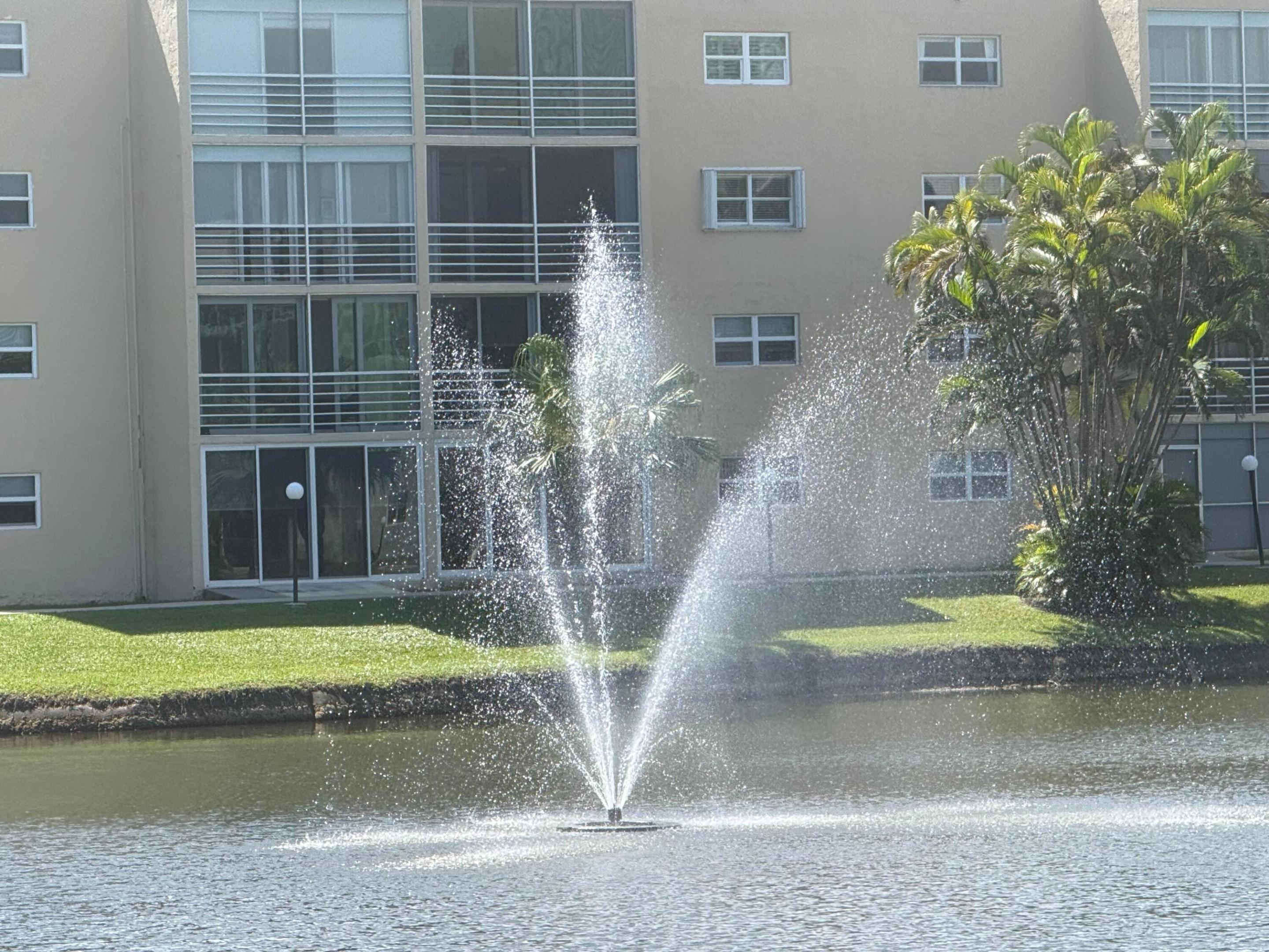 MEADOWBROOK LAKES CONDO - Residential