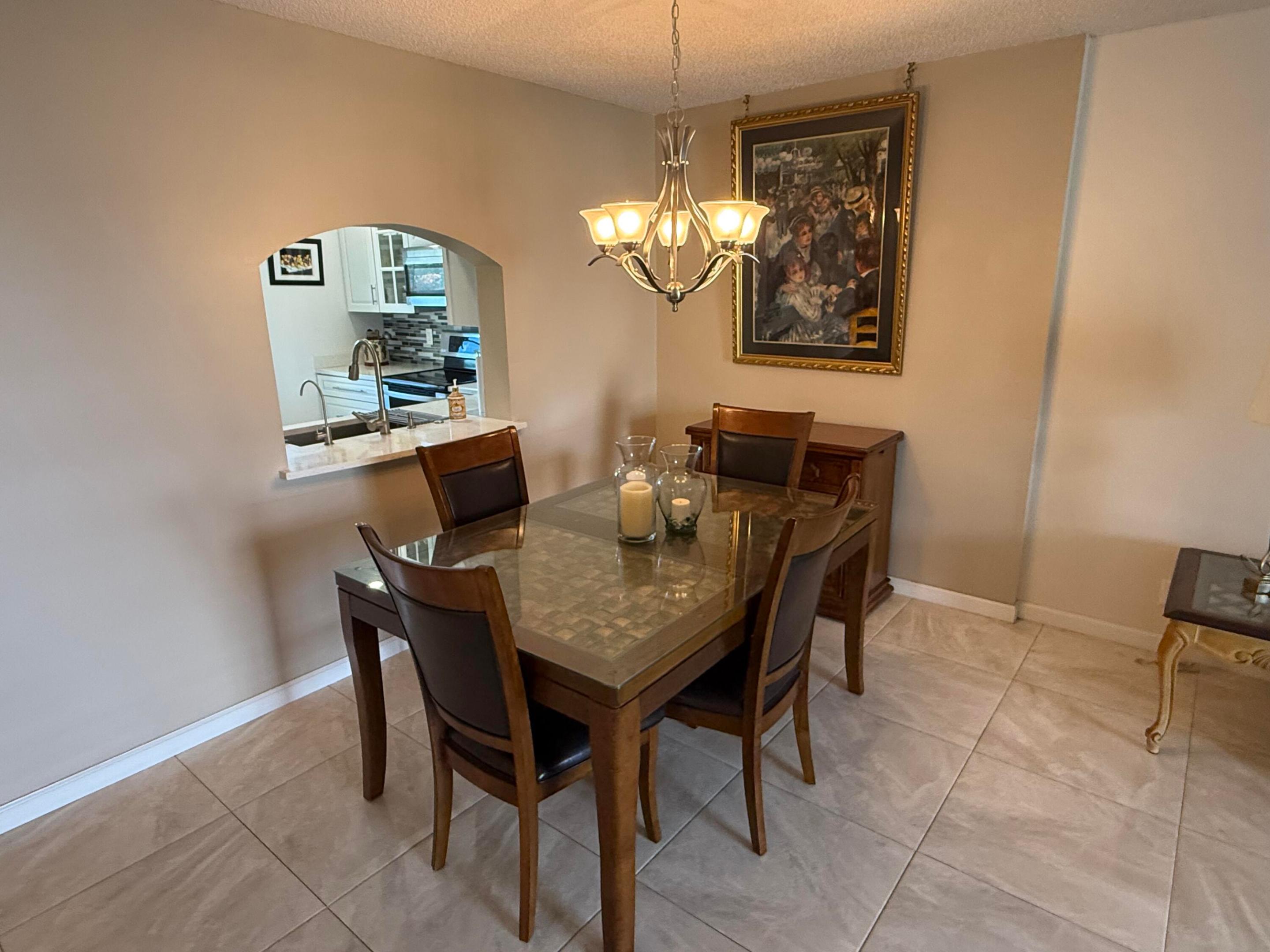 MEADOWBROOK LAKES CONDO - Residential