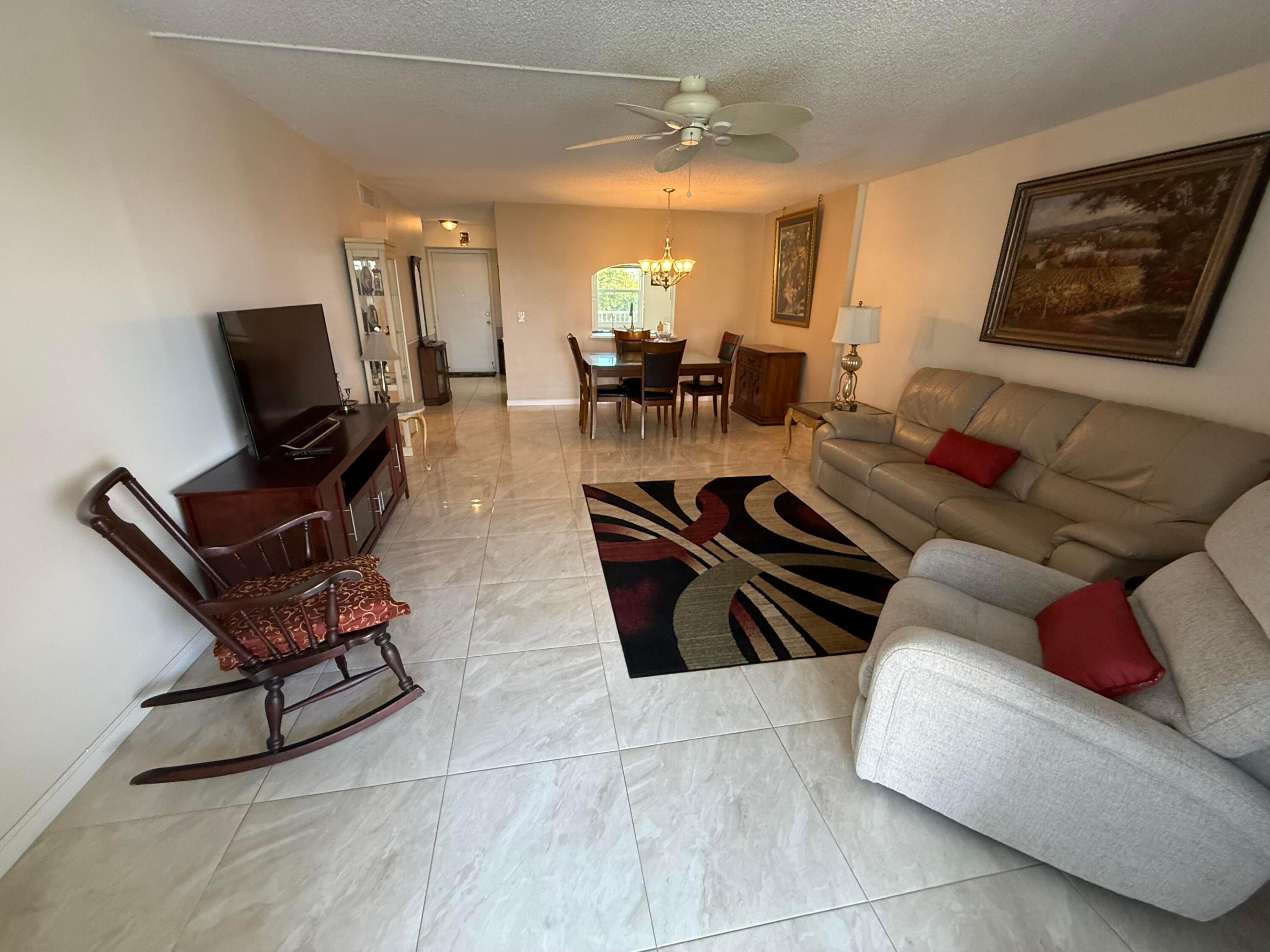 MEADOWBROOK LAKES CONDO - Residential