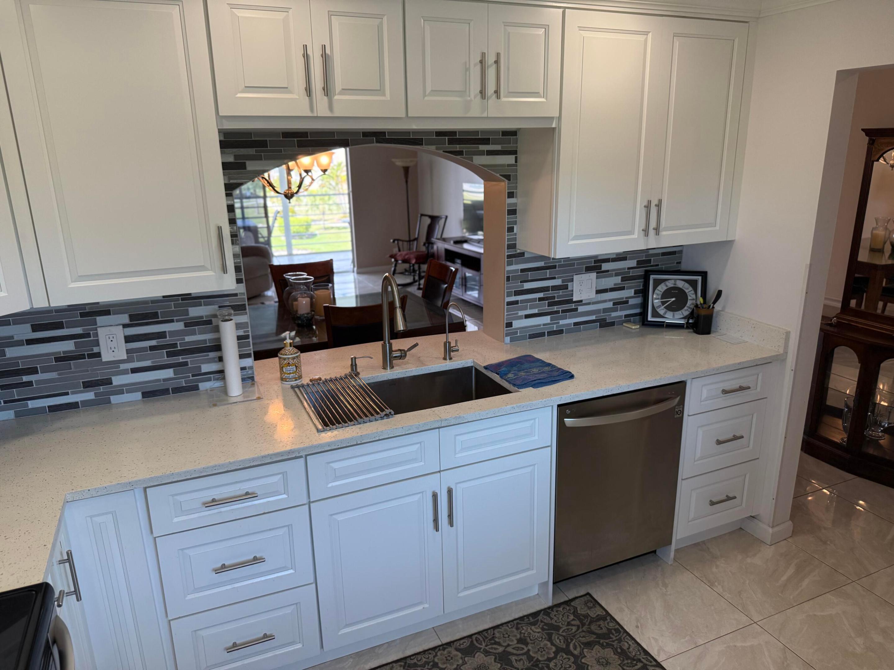 MEADOWBROOK LAKES CONDO - Residential