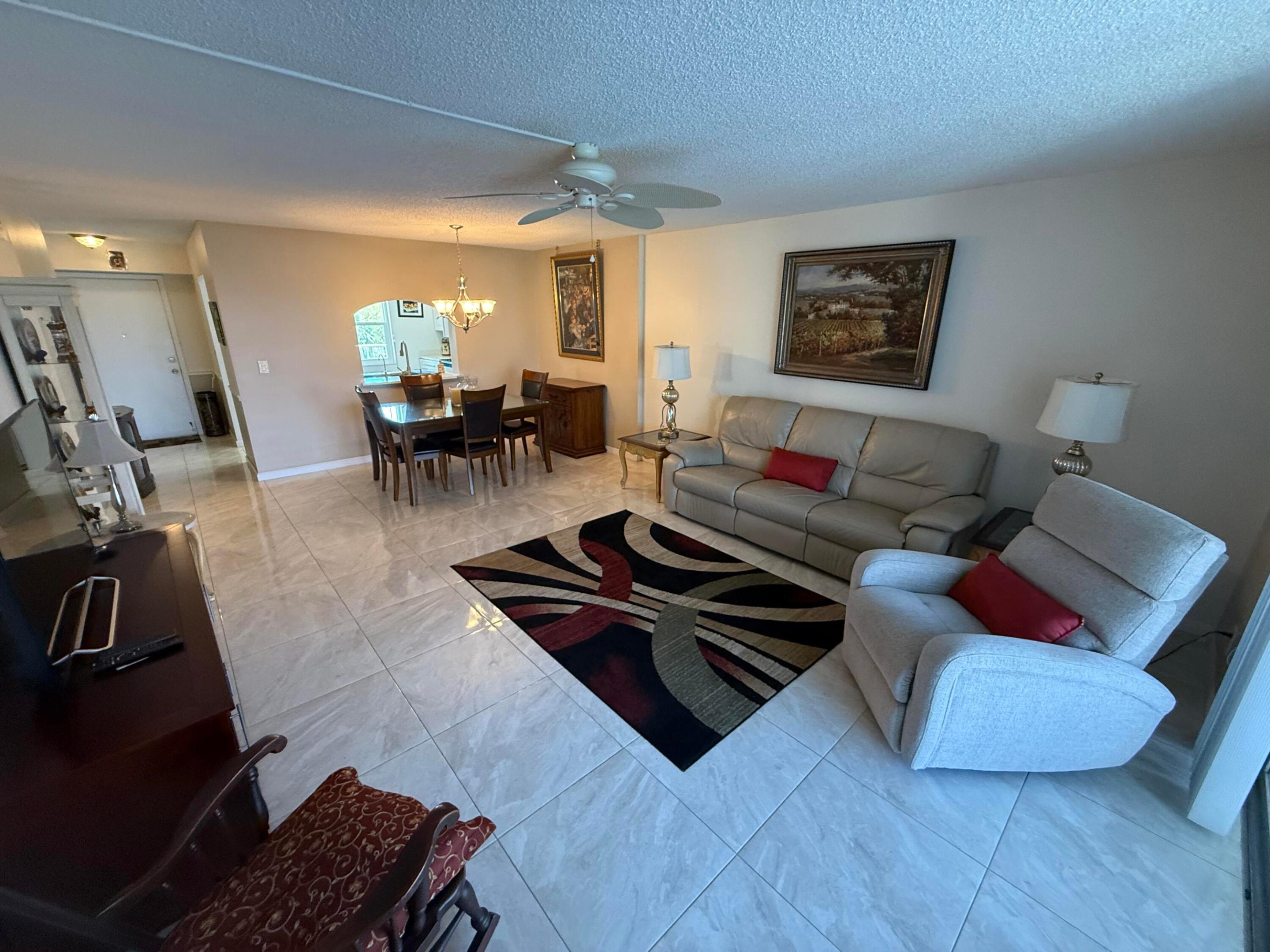 MEADOWBROOK LAKES CONDO - Residential