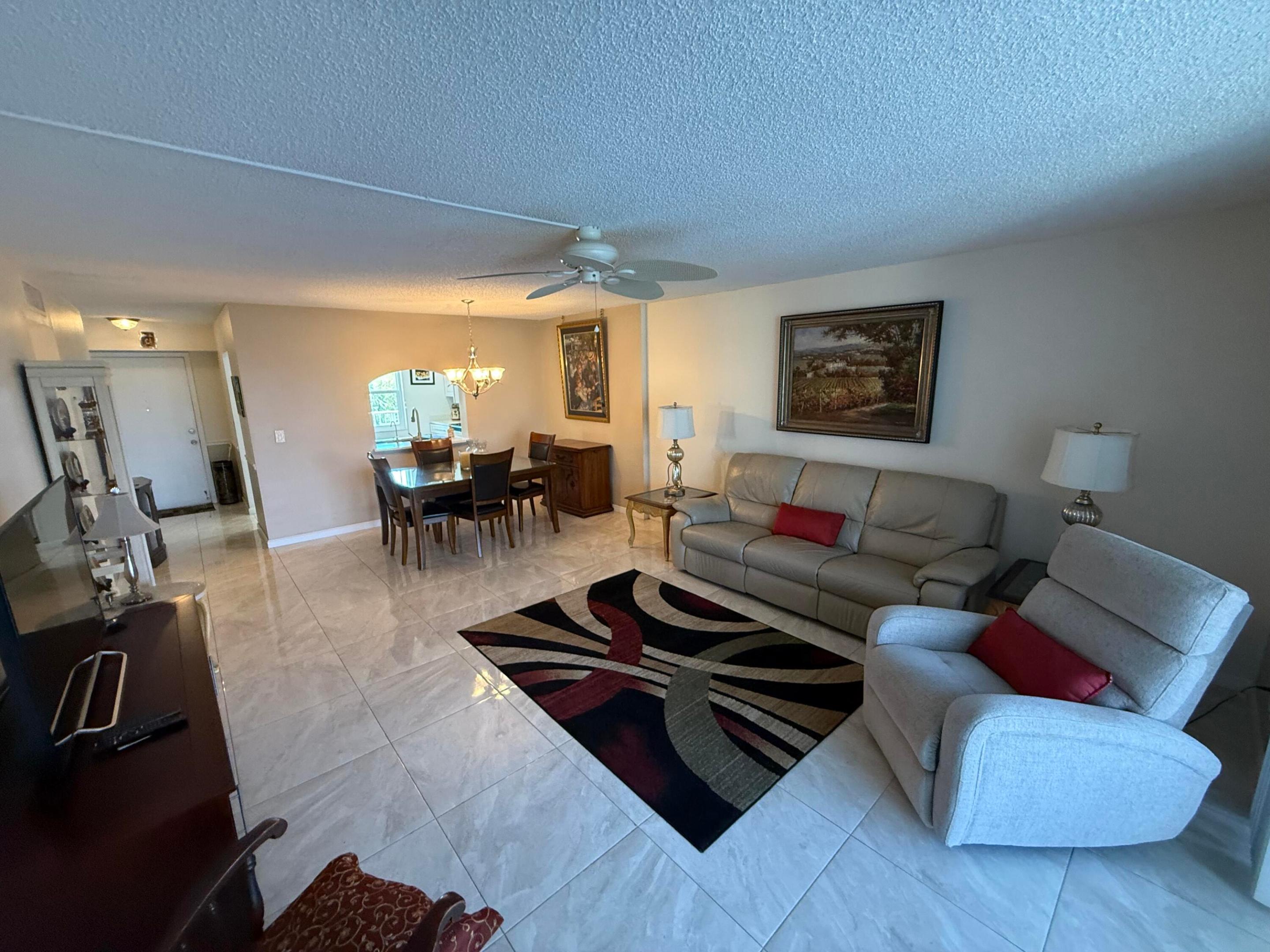MEADOWBROOK LAKES CONDO - Residential