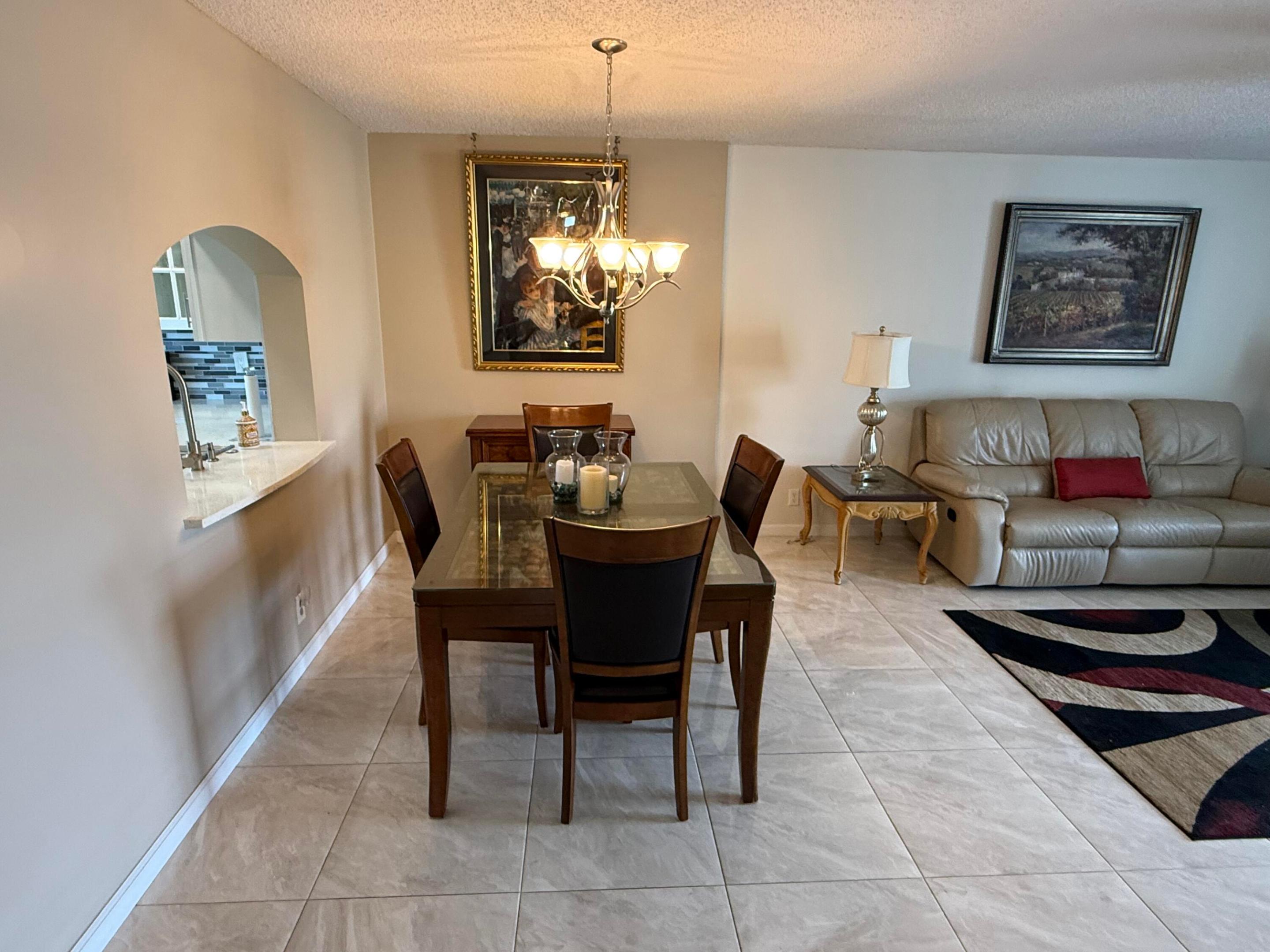 MEADOWBROOK LAKES CONDO - Residential
