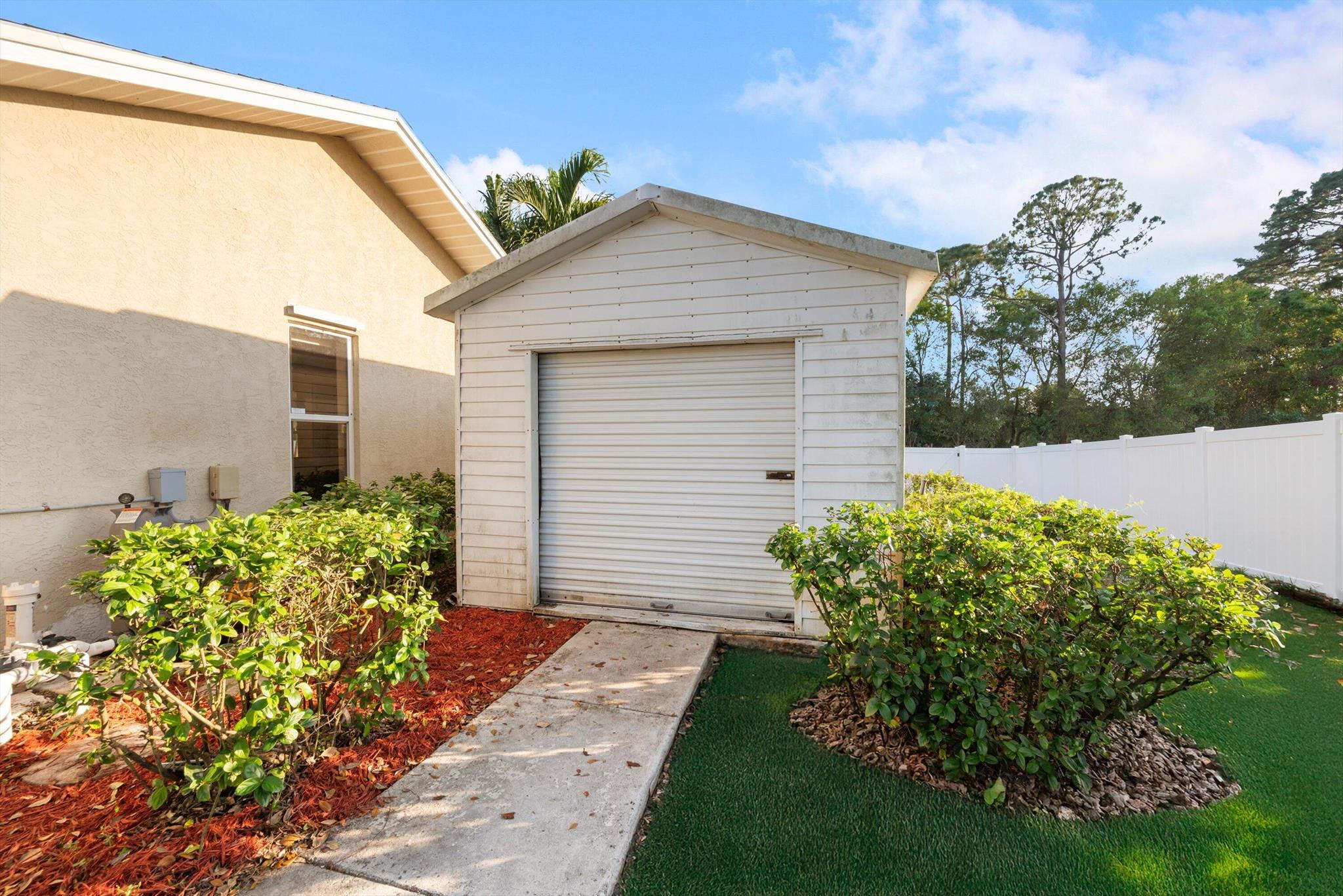 PORT ST LUCIE SECTION 8 - Residential