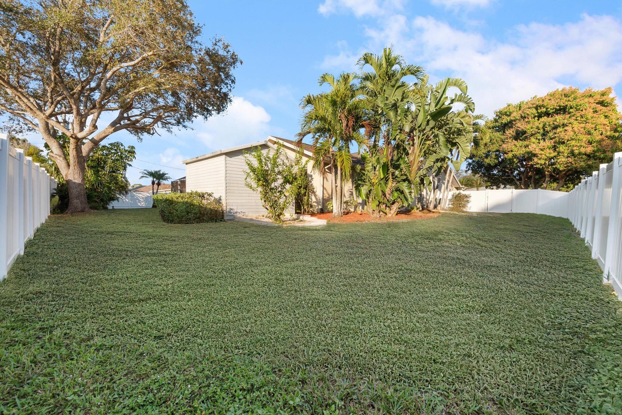 PORT ST LUCIE SECTION 8 - Residential