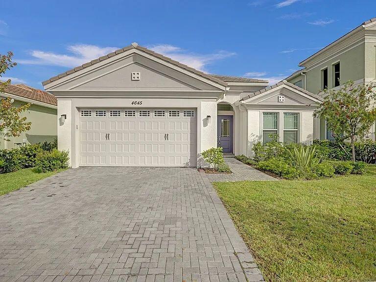 GROVES OF WESTLAKE - Residential Lease