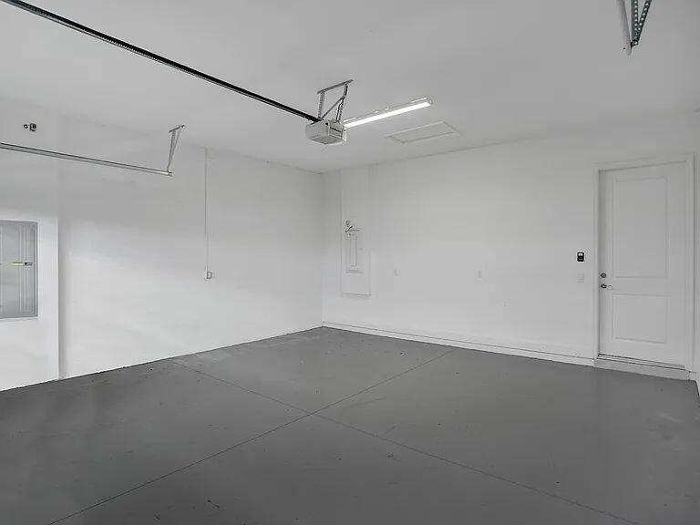 GROVES OF WESTLAKE - Residential Lease