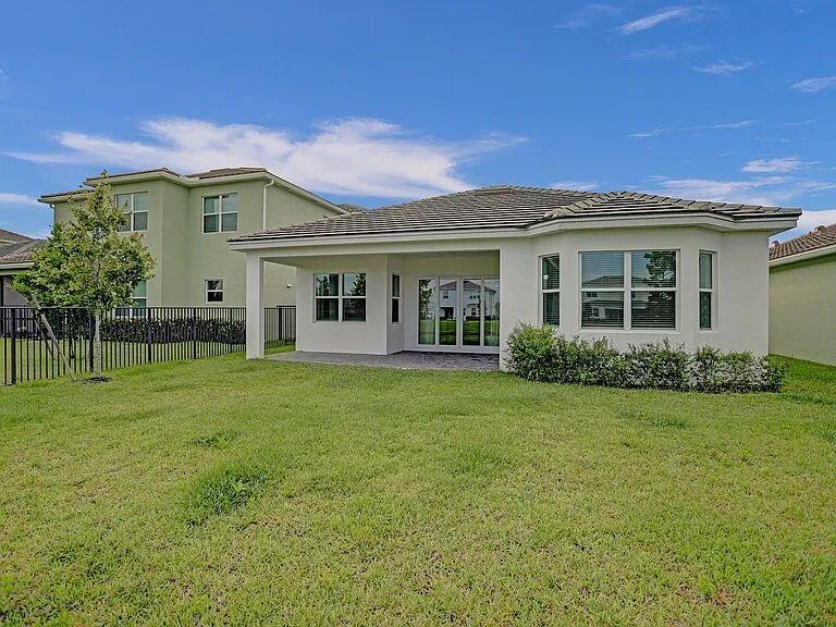 GROVES OF WESTLAKE - Residential Lease
