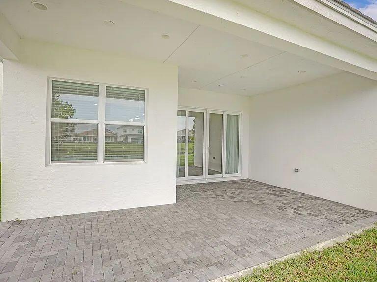 GROVES OF WESTLAKE - Residential Lease