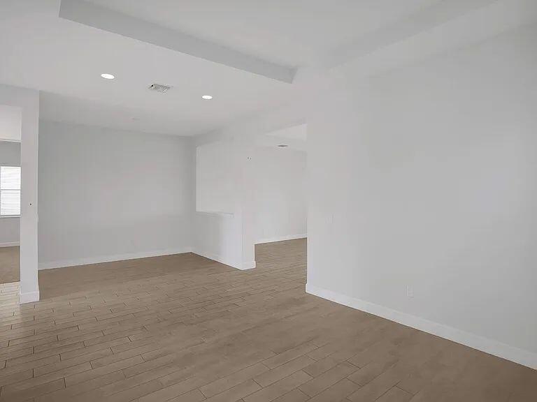 GROVES OF WESTLAKE - Residential Lease